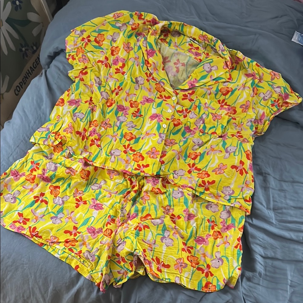 WRAY Floral Pajama Set